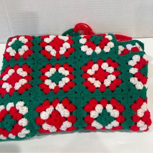 Vintage Crochet Hand made Christmas Tree Skirt & Doll Potholder - Picture 4 of 5